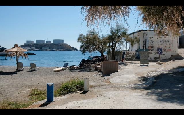 Der Strand von Kali Limenes, Filmstill 'The Logistics of Paradise', (c) Paula Hildebrandt